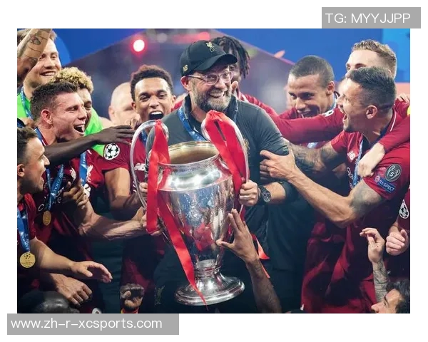 《足球场上的奇趣瞬间:球星们的搞笑时刻与奇妙冒险》 《足球场上的奇趣瞬间:球星们的搞笑时刻与奇妙冒险》